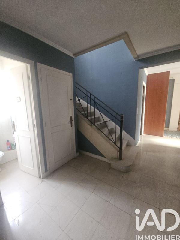 Maison - 246 m² - 9 pièces