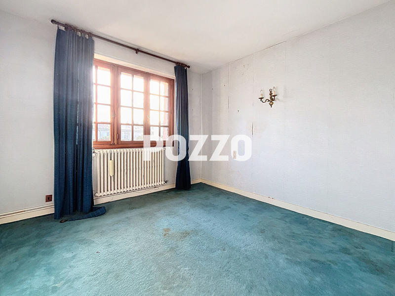 Maison - 250 m² - 9 pièces