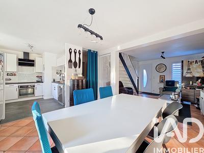 Maison - 92 m² - 5 pièces