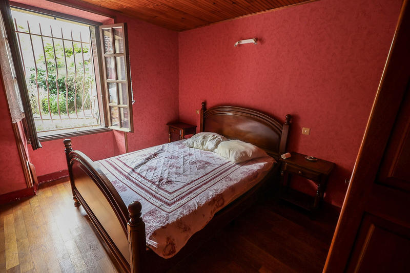 Maison - 230 m² - 7 pièces