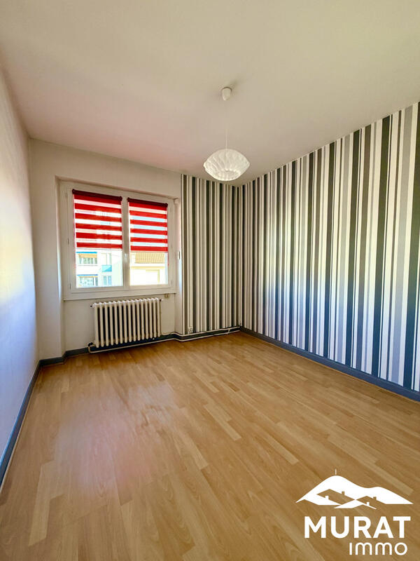 Maison - 200 m² - 7 pièces