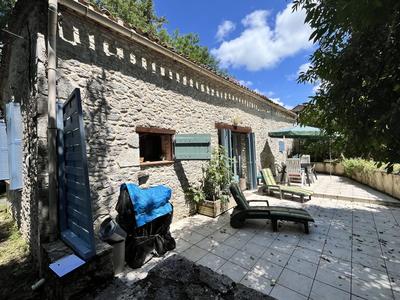 Maison traditionnelle - 78 m² - 4 pièces