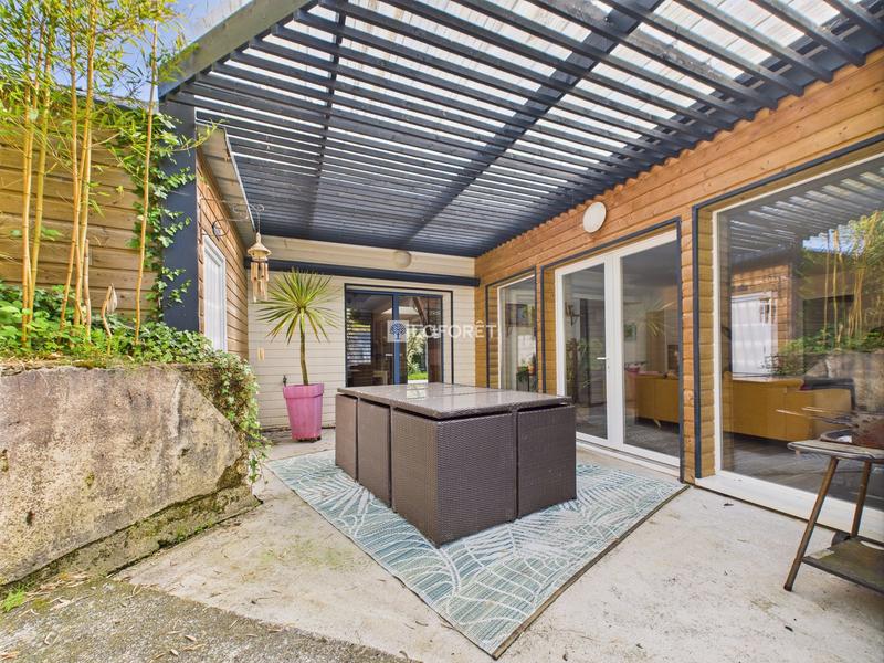 Maison - 342 m² - 12 pièces