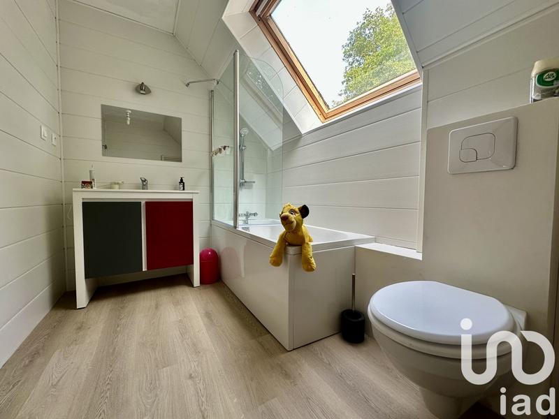 Maison - 209 m² - 8 pièces