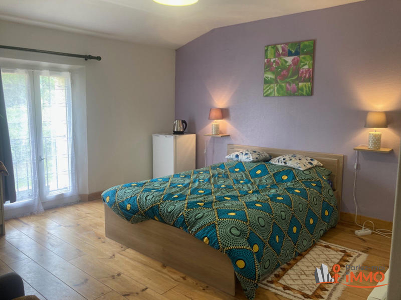 Maison - 299 m² - 12 pièces