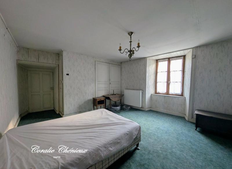 Maison - 240 m² - 11 pièces