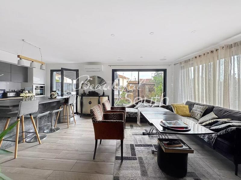 Maison - 84 m² - 4 pièces