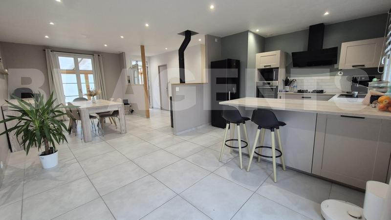 Maison traditionnelle - 132 m² - 5 pièces