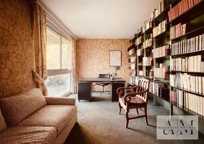 Maison - 227 m² - 9 pièces