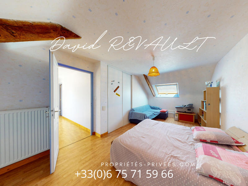 Maison - 210 m² - 8 pièces