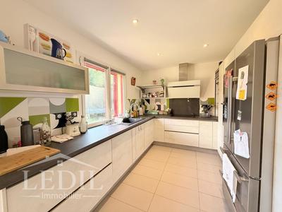 Maison d'architecte - 140 m² - 4 pièces