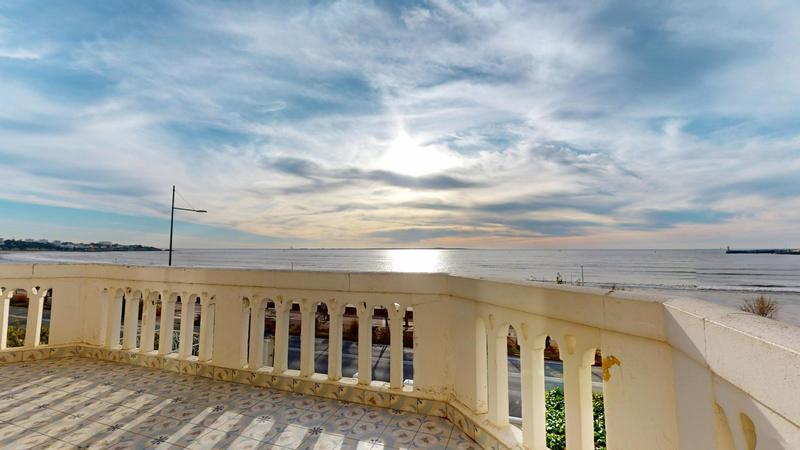 Villa - 286 m² - 12 pièces