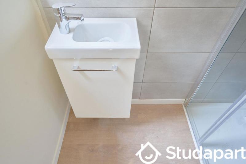 Chambre - 9 m² - 1 pièce