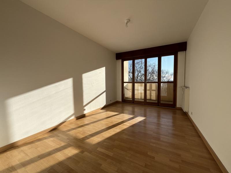 Appartement - 100 m² - 5 pièces