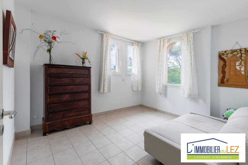 Maison - 202 m² - 8 pièces