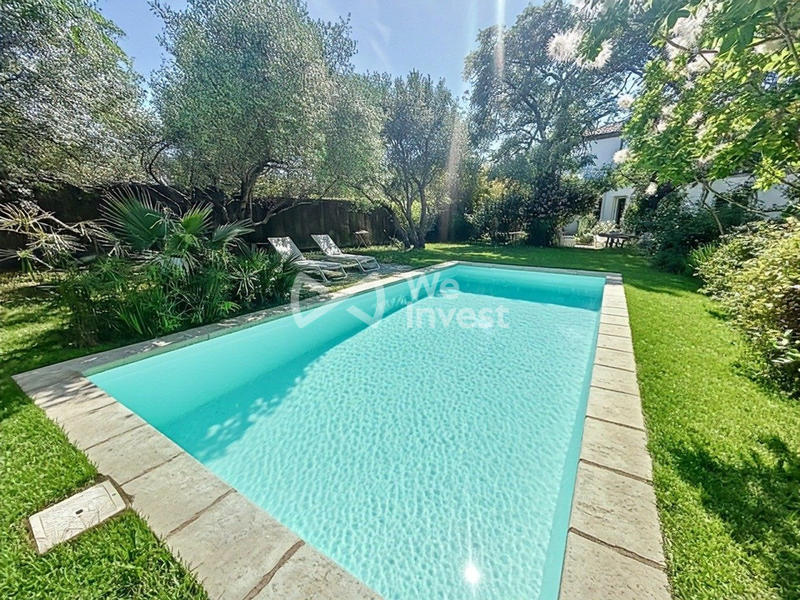 Villa - 220 m² - 7 pièces