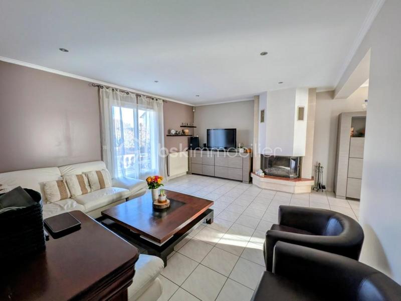 Maison - 140 m² - 7 pièces