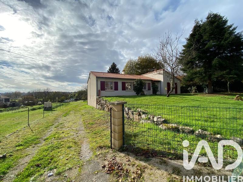 Maison - 152 m² - 9 pièces