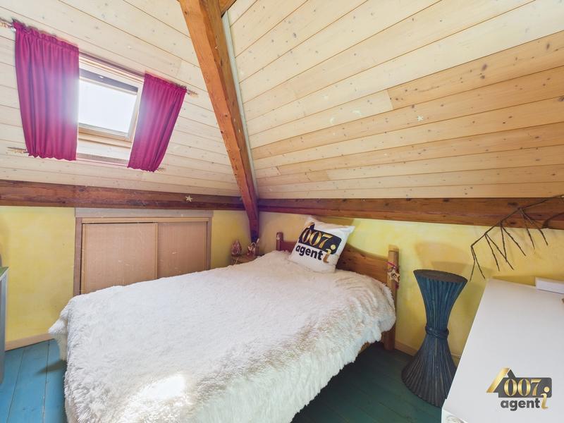 Maison - 224 m² - 7 pièces