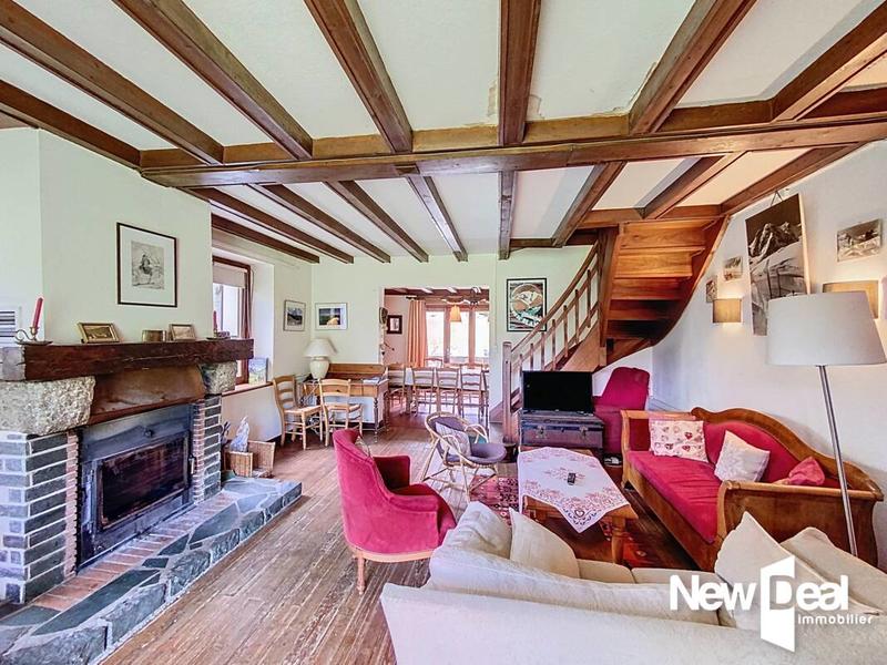 Maison de village - 333 m² - 15 pièces