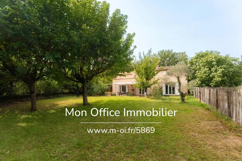 Villa - 180 m² - 5 pièces