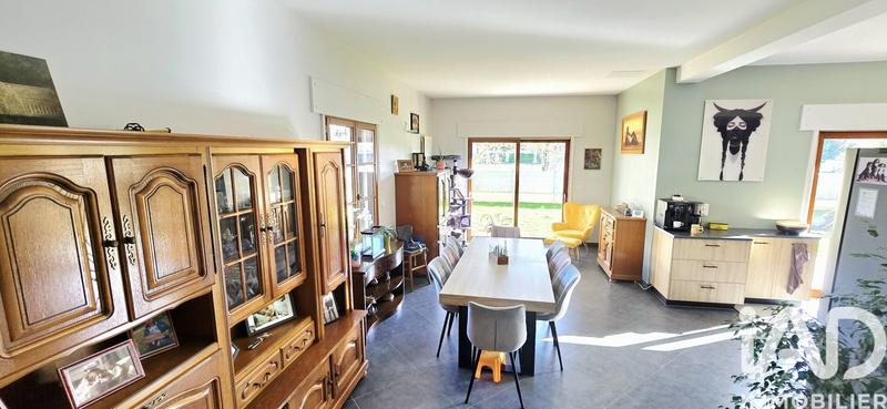 Maison - 212 m² - 10 pièces