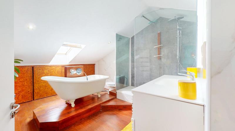 Appartement - 188 m² - 5 pièces