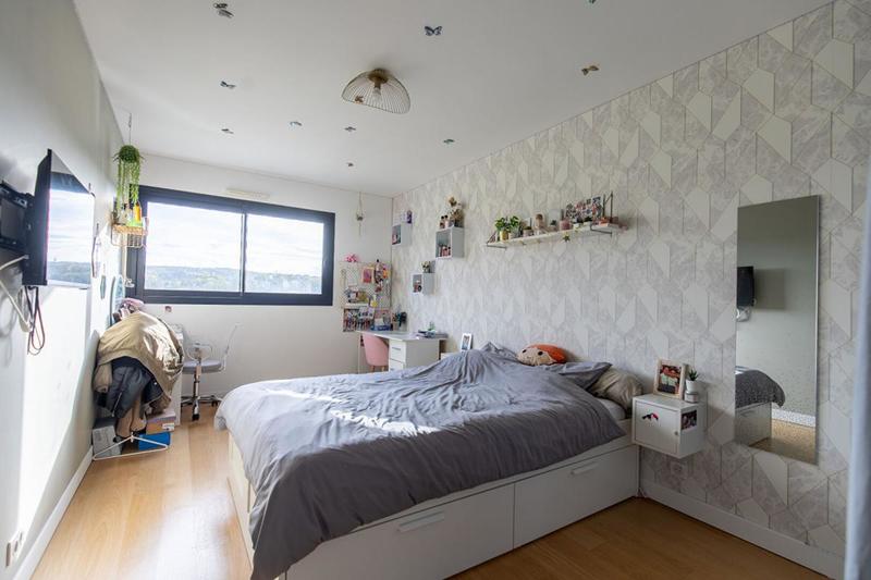 Maison - 238 m² - 8 pièces