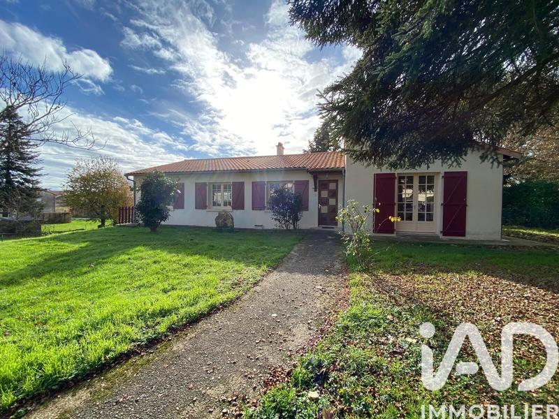Maison - 152 m² - 9 pièces