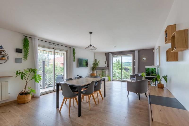 Maison - 165 m² - 8 pièces