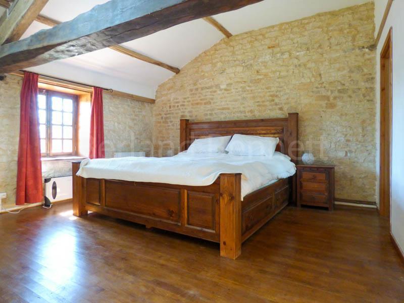 Maison en pierre - 224 m² - 9 pièces