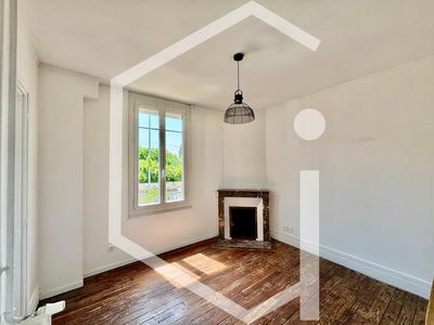 Maison - 83 m² - 5 pièces