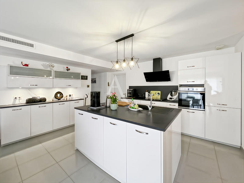 Maison - 106 m² - 4 pièces