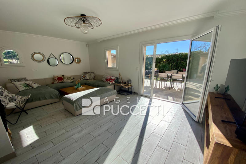 Villa - 180 m² - 6 pièces