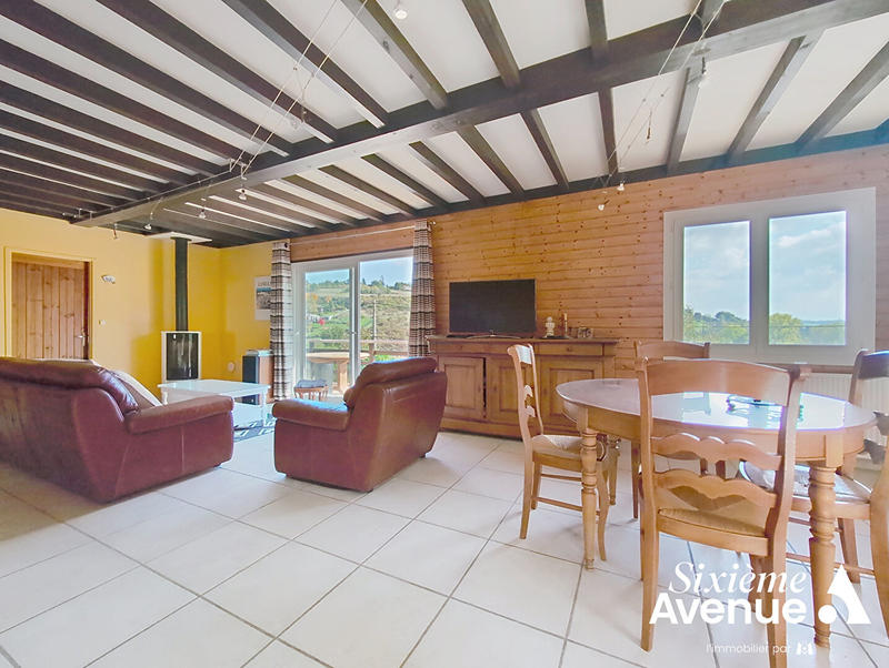 Maison - 121 m² - 7 pièces