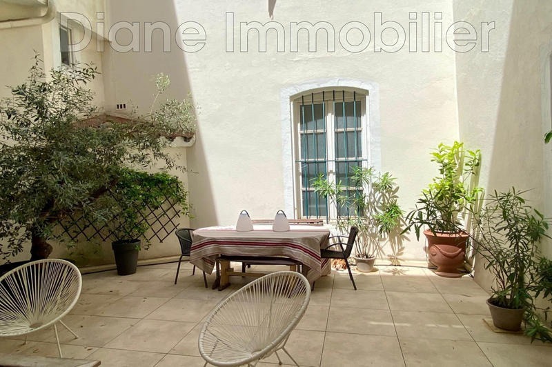 Appartement - 188 m² - 7 pièces