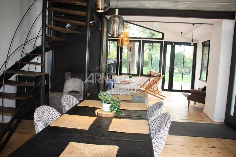 Maison - 120 m² - 7 pièces