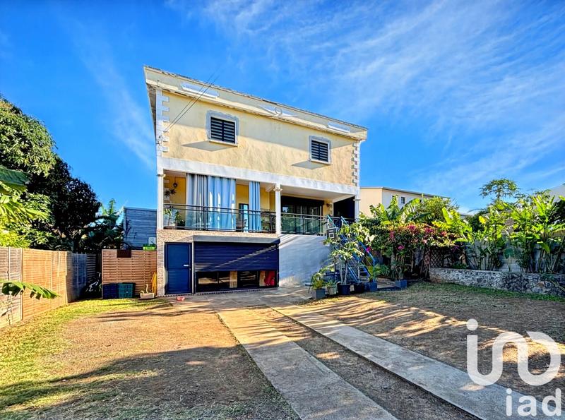 Maison - 220 m² - 8 pièces