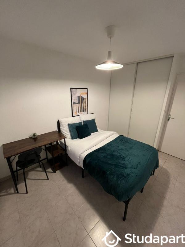 Chambre - 10 m² - 1 pièce