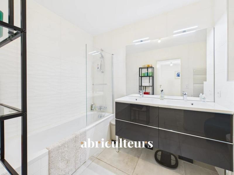 Appartement ancien - 80 m² - 3 pièces