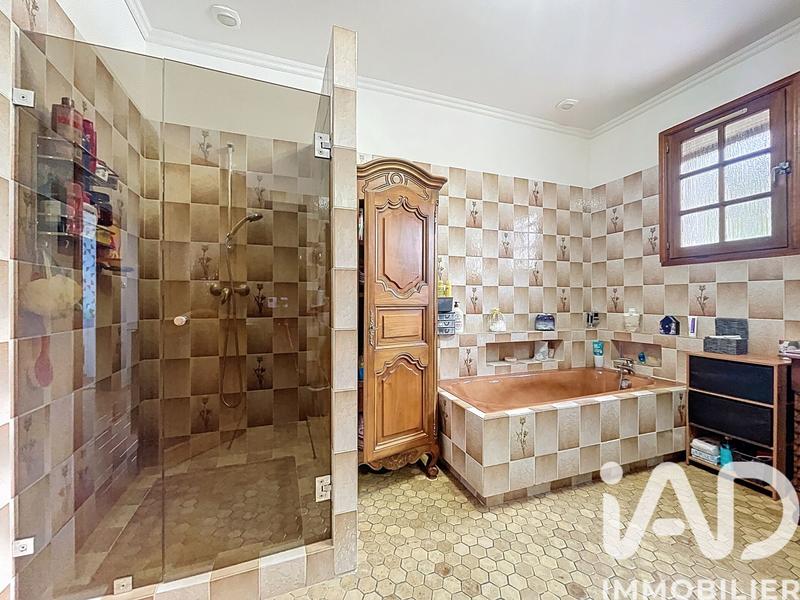 Maison - 140 m² - 5 pièces