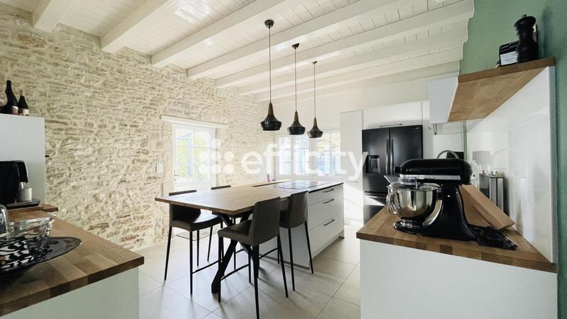 Maison en pierre - 200 m² - 8 pièces