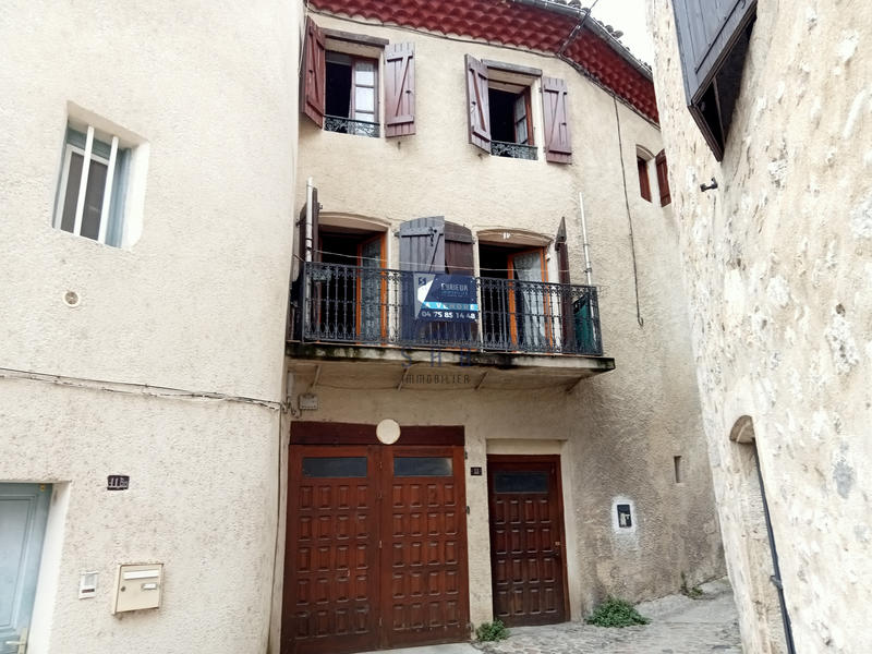 Maison de village - 90 m² - 4 pièces