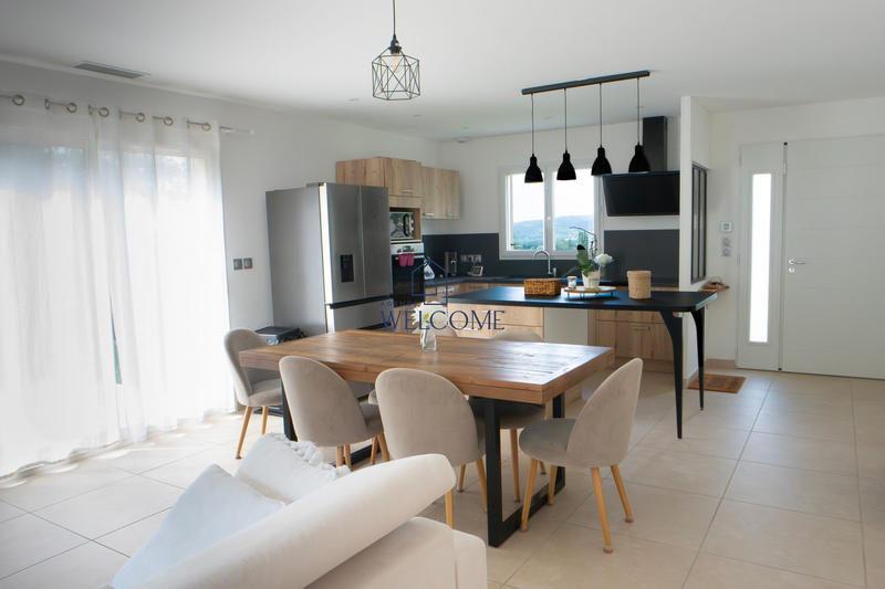 Maison - 91 m² - 5 pièces