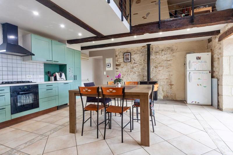 Maison - 271 m² - 11 pièces