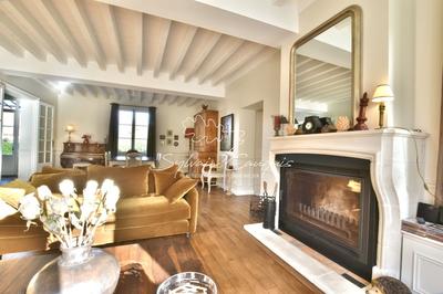 Maison bourgeoise - 270 m² - 9 pièces