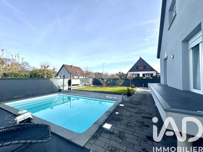 Maison - 181 m² - 6 pièces