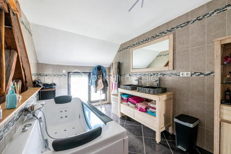 Maison en pierre - 94 m² - 4 pièces