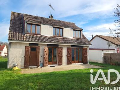 Maison - 95 m² - 5 pièces