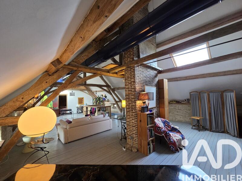 Maison - 362 m² - 7 pièces